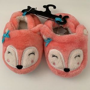 NWOT Fox Slippers.  Size 6 Toddlers.